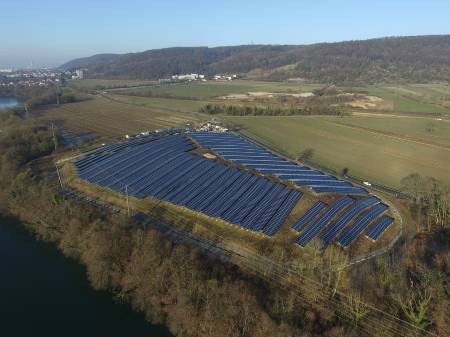 Luftbildaufnahme des Solarparks Herten