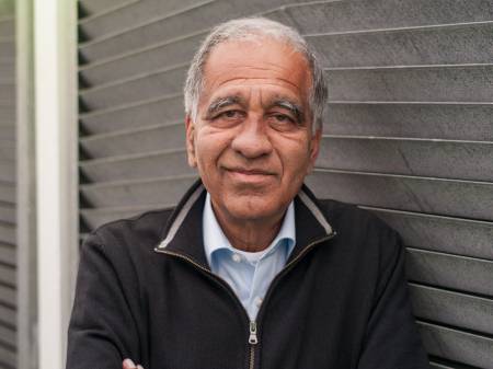 Portrait Mojib Latif 