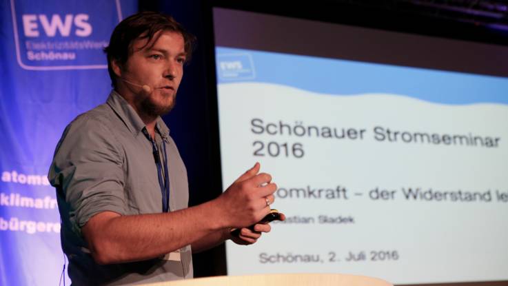 Sebastian Sladek am Rednerpult